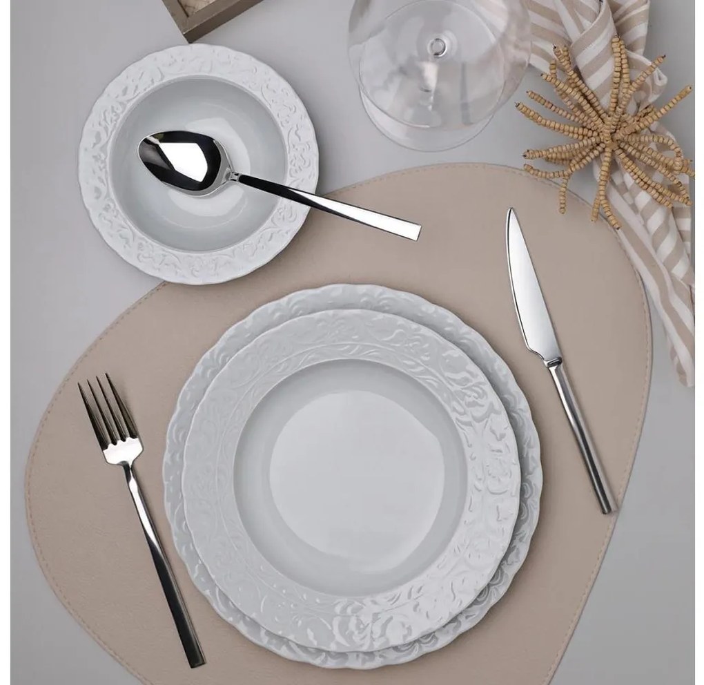 18-dielna jedálenská súprava z bieleho porcelánu