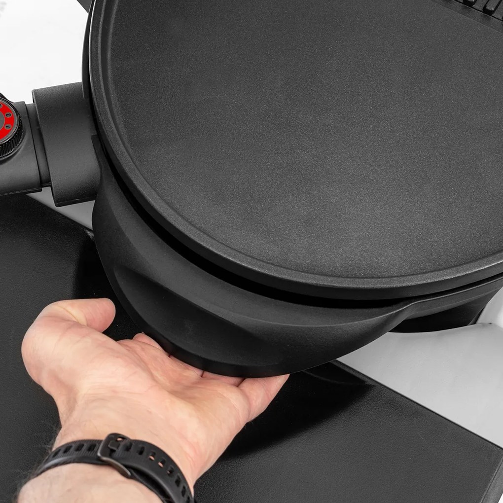 Záhradný elektrický gril NB-E007 2400 W - čierna