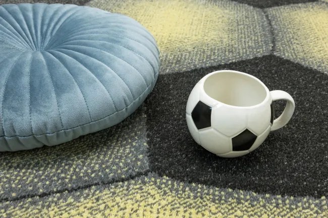 Koberec Lima G758A Football, grafitový / žltý kruh