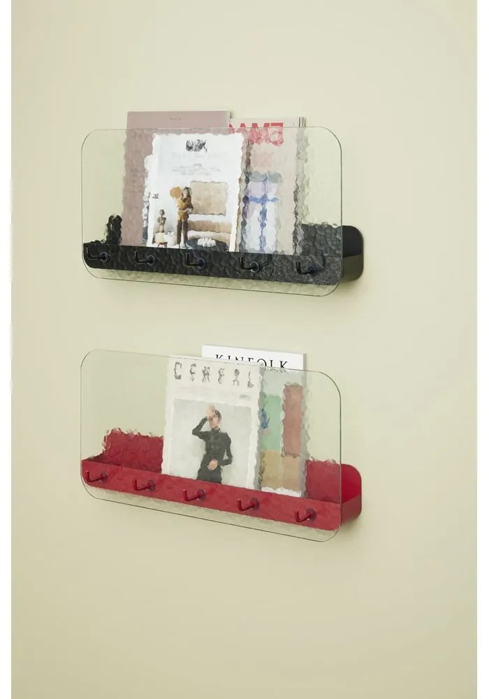 Červený kovový nástenný vešiak s poličkou Shack - Hübsch