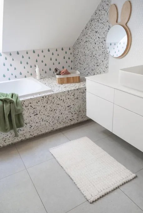 Kúpeľňový koberček biely