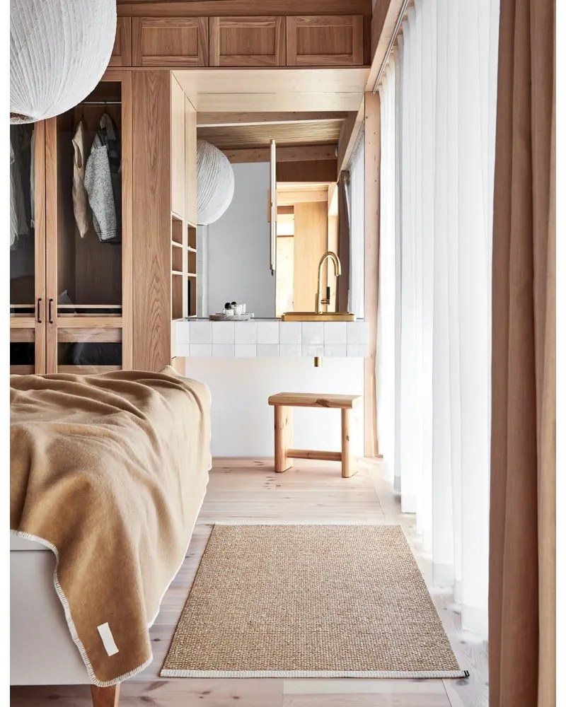 Okrovožltá deka s prímesou vlny 140x200 cm Ylva Ochre – Pappelina