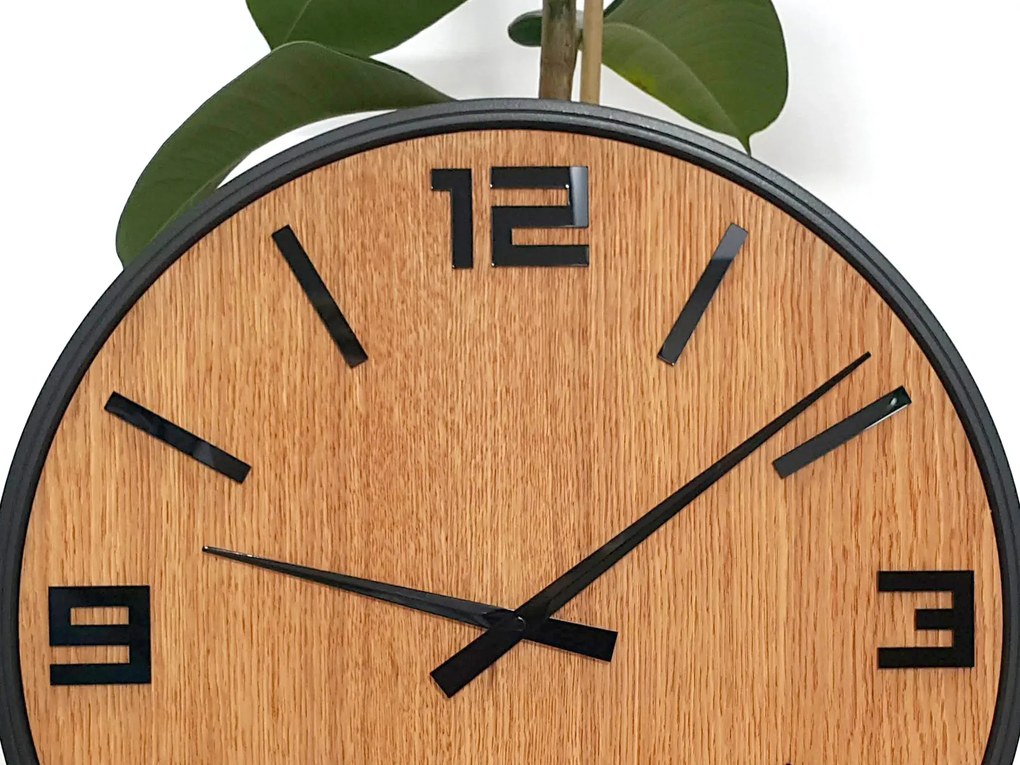 Dřevěné nástěnné hodiny Arabik 50 cm dub přírodní/černé