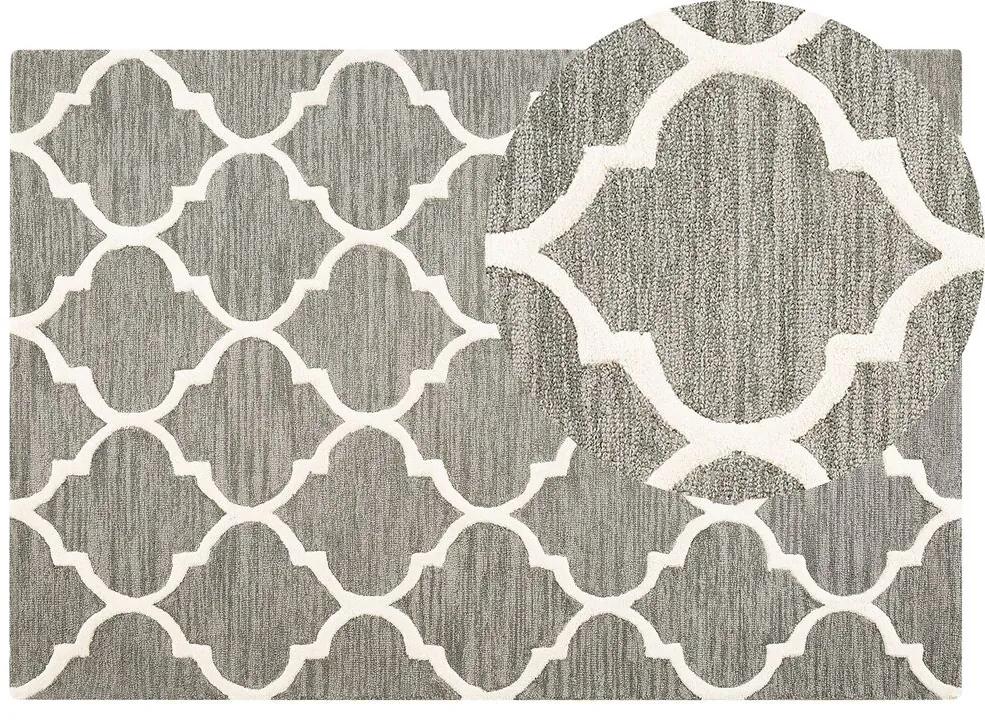 Bavlnený koberec 140 x 200 cm sivý YALOVA Beliani