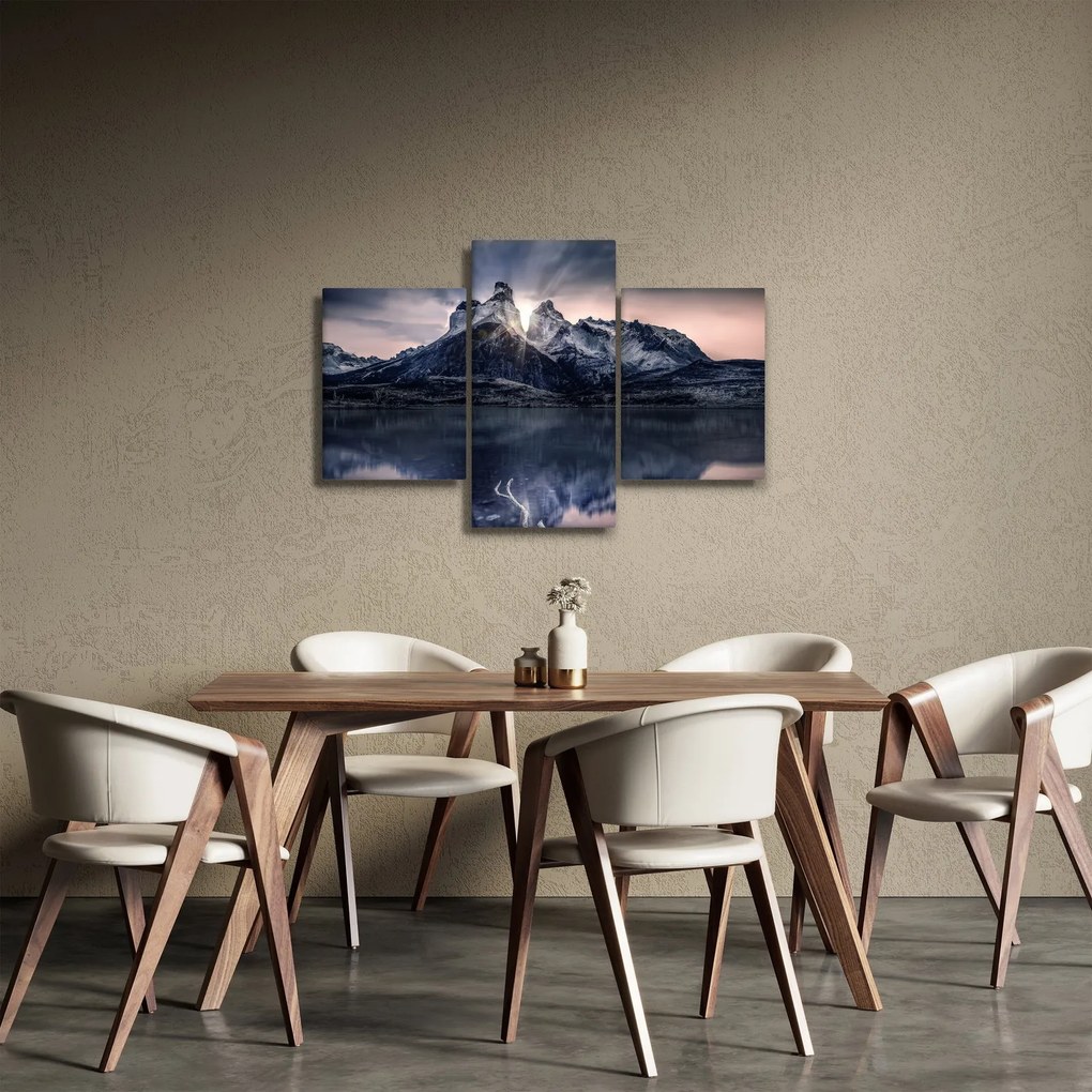 Obraz jazera s horou (90x60 cm)
