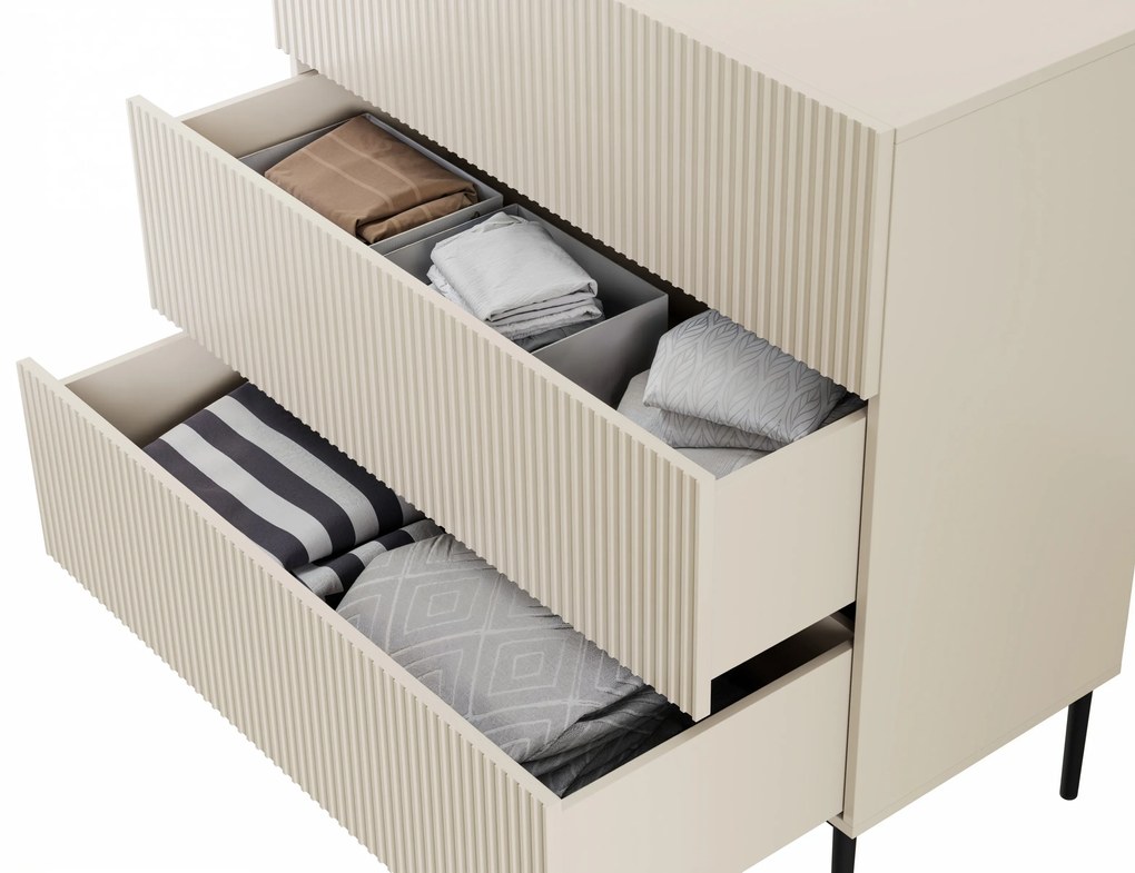 Komoda Nicole 100 cm so zásuvkami a ryhovaným čelom - kasmír / čierne nohy