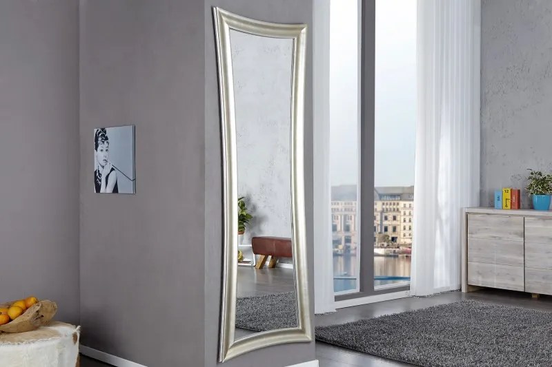 Nástenné zrkadlo Skinny 180 cm strieborné - vintage