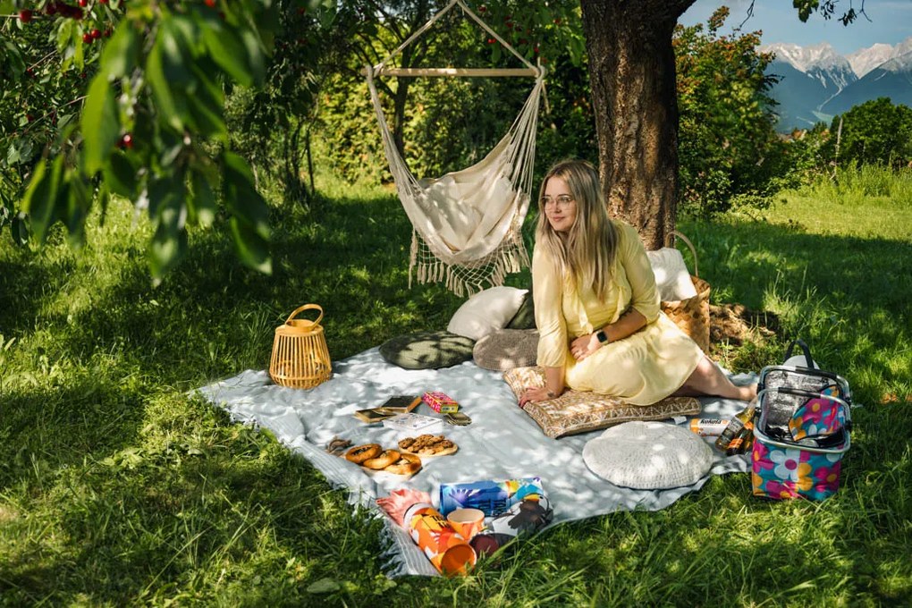 Béžové závesné kreslo PALAK