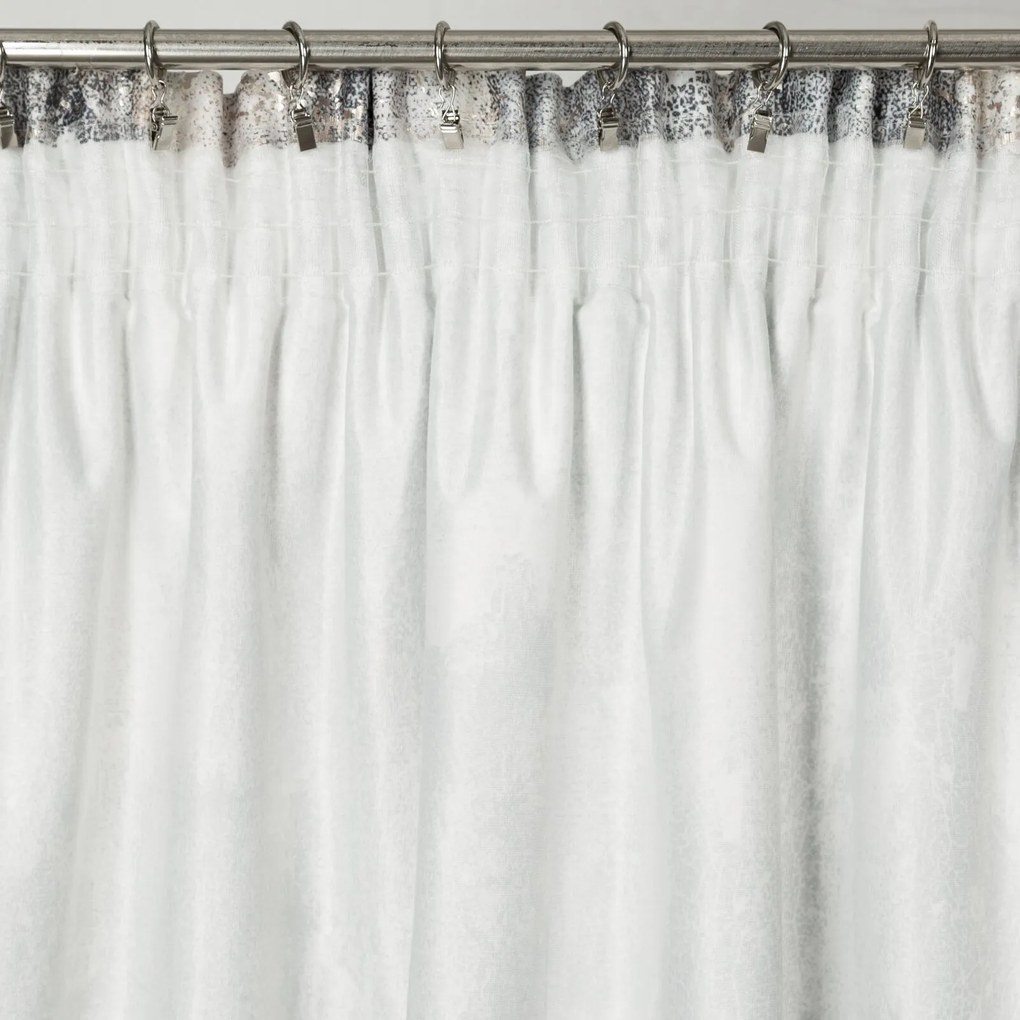 ZATEMŇOVACÍ ZÁVES NA PÁSKE ESTER 140X270 CM VZOROVANÁ