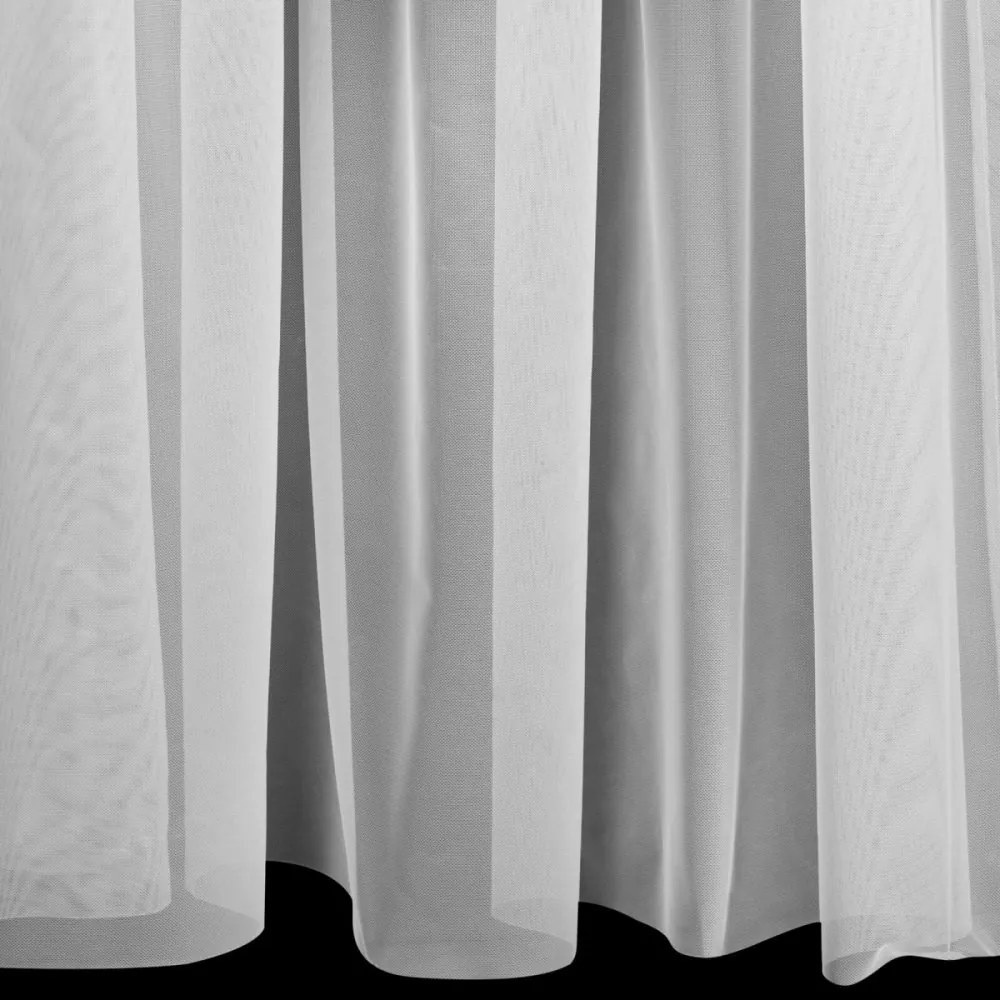 Vzdušná záclona s čipkovým kvetinovým vzorom a volánom Šírka: 140 cm | Dĺžka: 250 cm