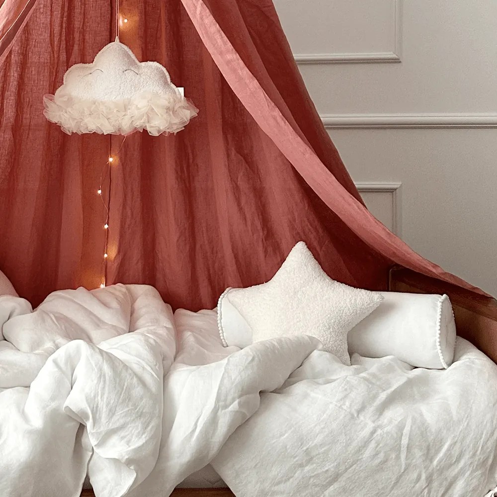 Závesná dekorácia obláčik vanilka 35x26x14cm