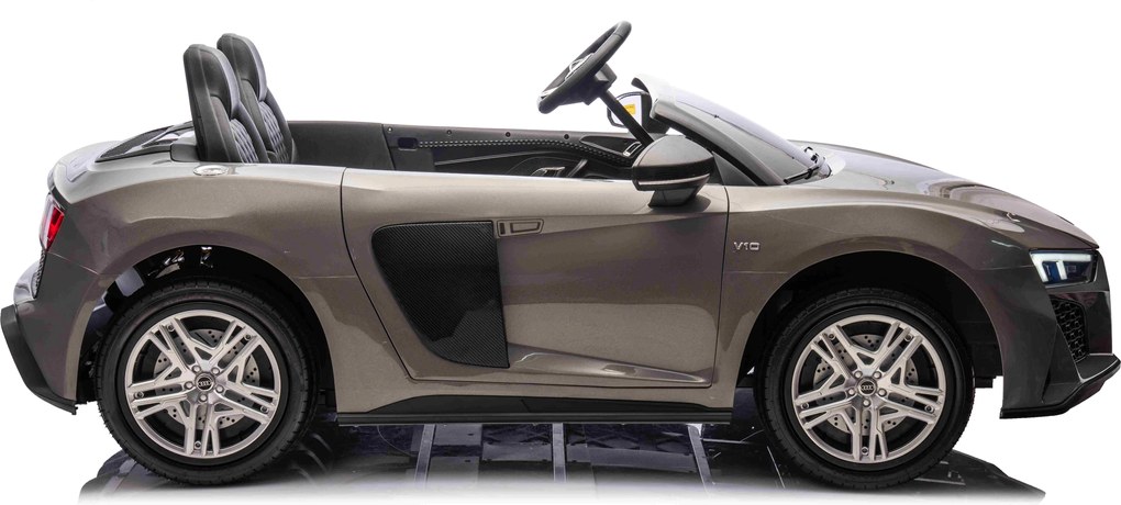 Ramiz Audi Spyder R8 LIFT vozidlo Sivá