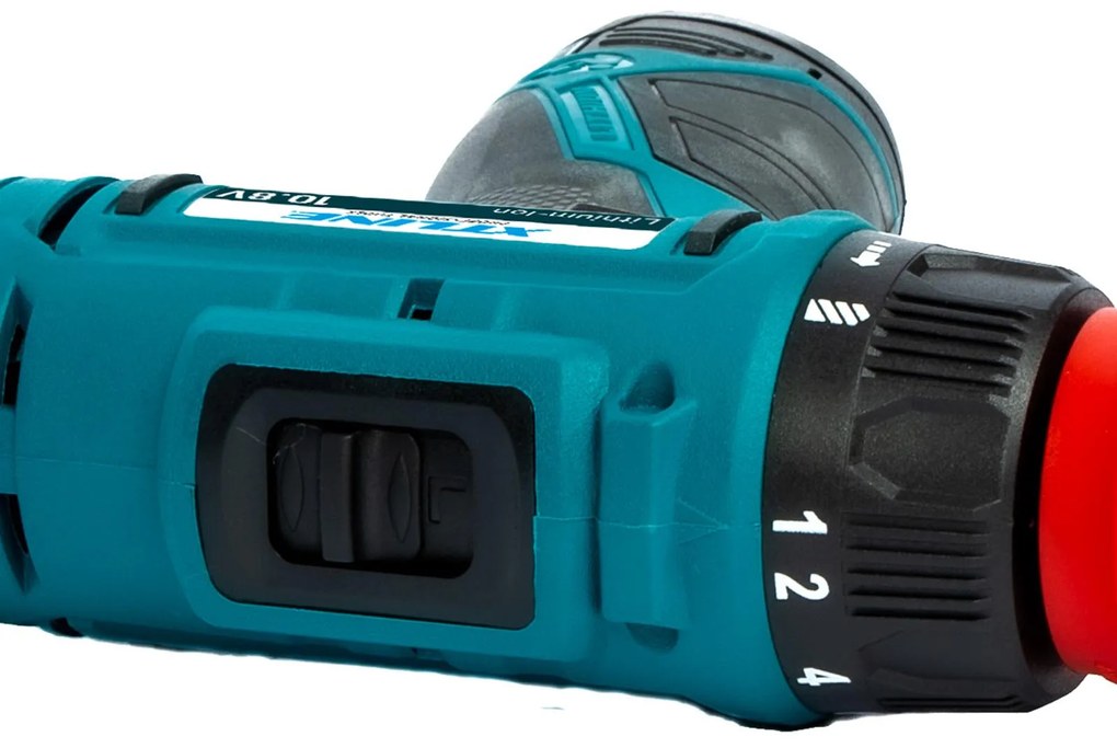 XTline Aku vŕtačka 10,8V a 2batérie a box a príslušenstvo 13 dielov