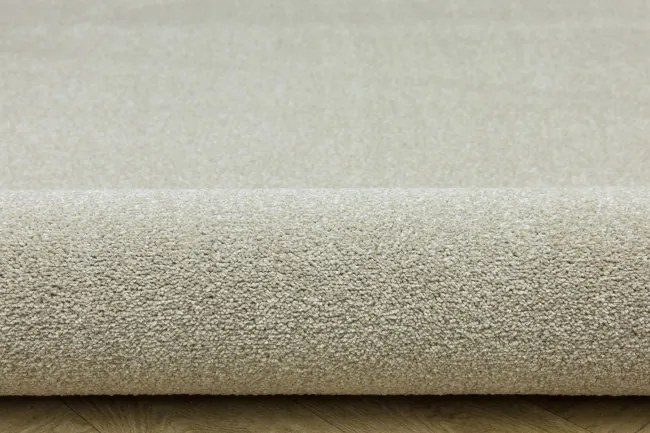 Metrážny koberec DOMINGO 172 béžový / krémový