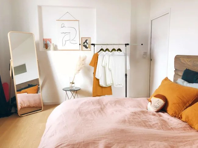 Vešiakový stojan na kolieskach LUKI čierny