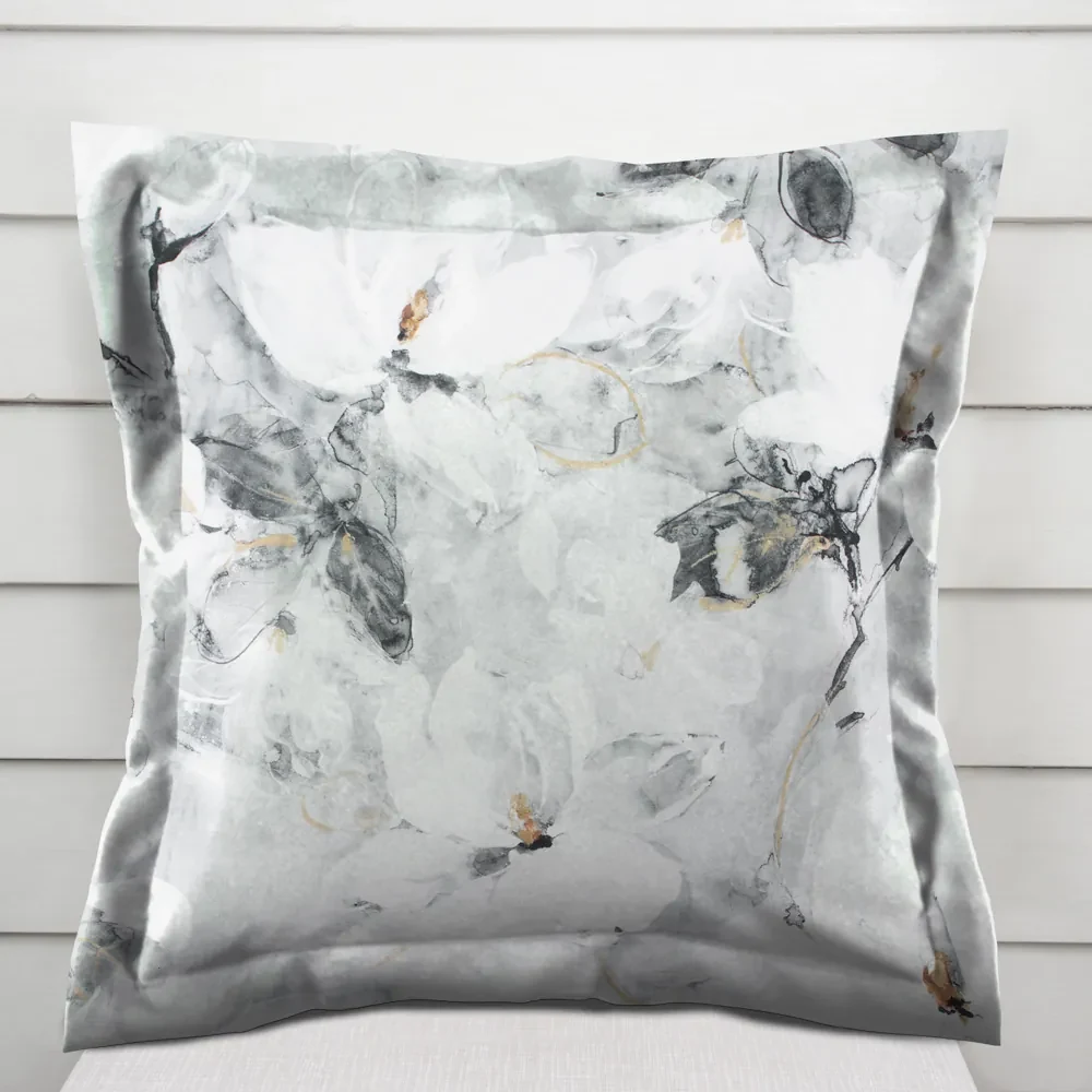 Biante Zamatová obliečka na vankúš s lemom Tamara TMR-006 Designové kvety na sivom 50 x 60 cm