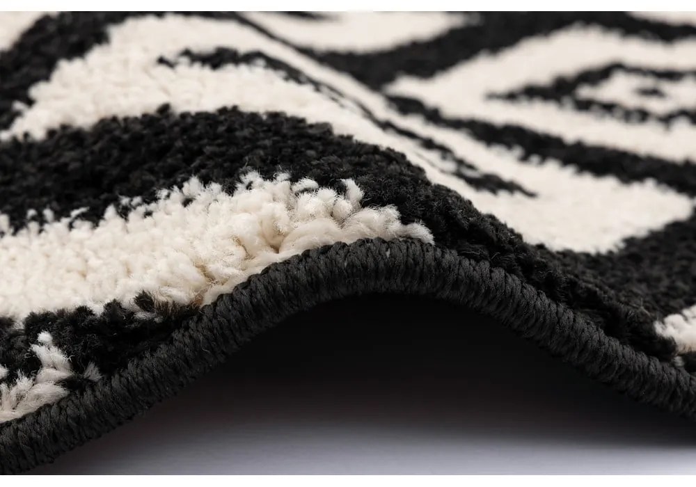 Čierno-biely koberec 133x180 cm Avanti – FD