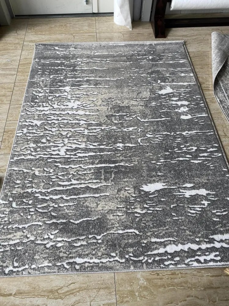 Decentný koberec s minimalistickým vzorom Šírka: 80 cm | Dĺžka: 150 cm