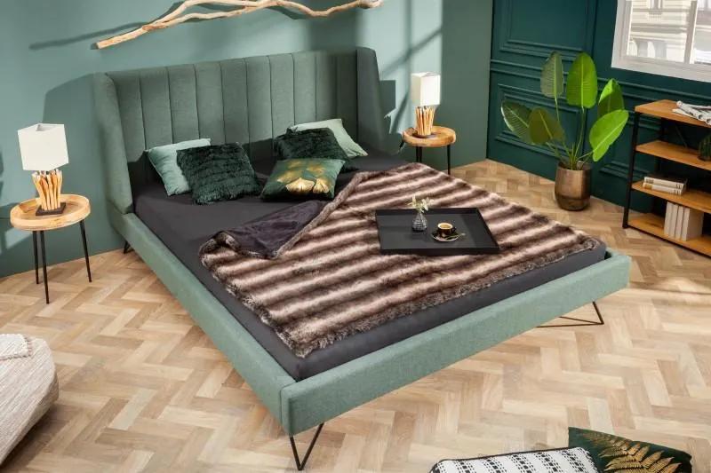 Invicta Interior -  Celočalúnená posteľ LA BEAUTE 160x200 cm lesná zelená s ozdobným prešívaním