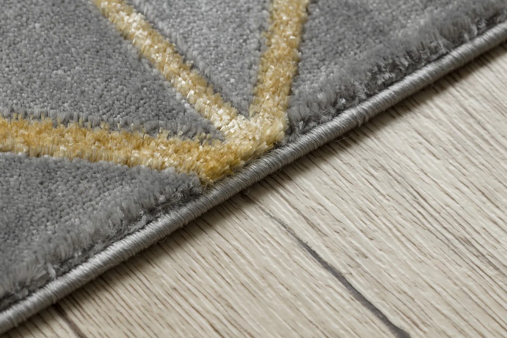 Koberec EMERALD exkluzívne 1012 glamour, štýlový geometrický, mramor sivo / zlatý