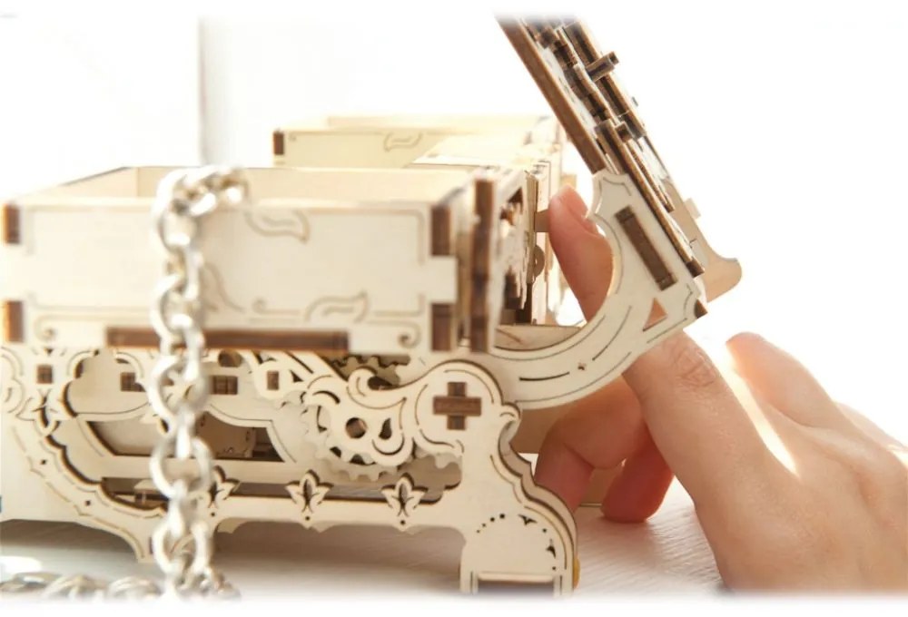 Ugears 3D puzzle Antique Box 185 ks