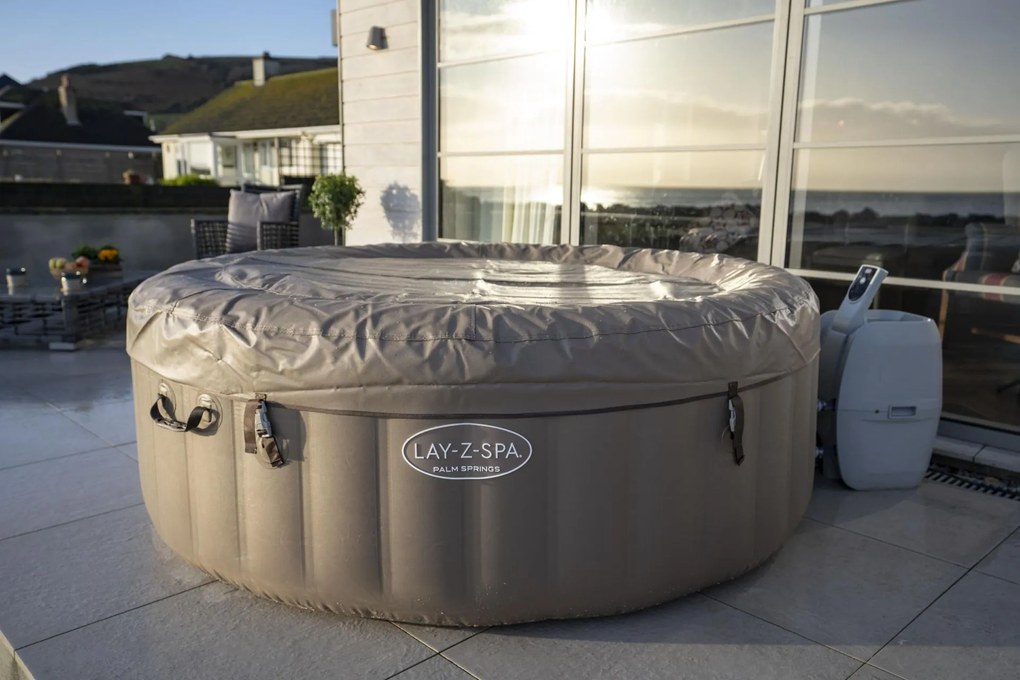 BESTWAY Lay-Z-Spa Palm Springs AirJet Vírivka, 196 x 71 cm, 4-6 osôb 60017