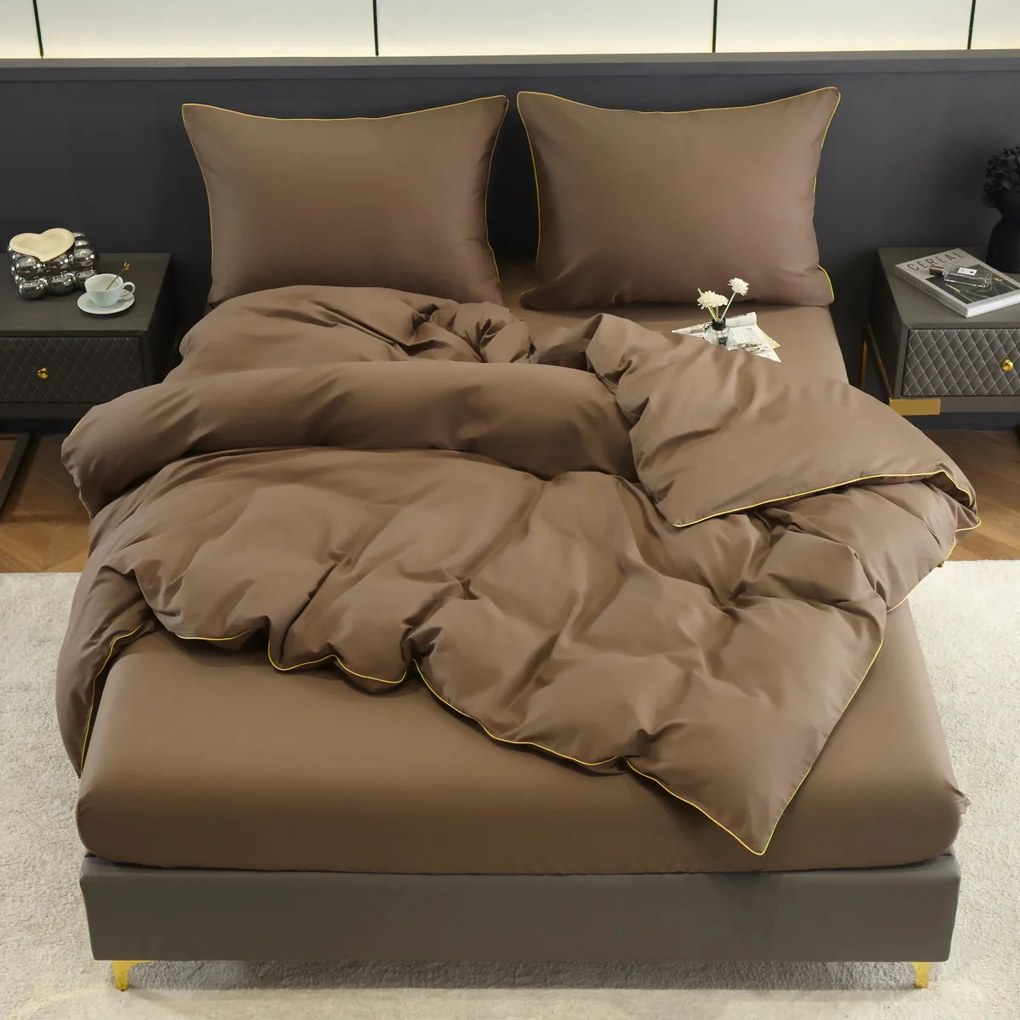 Dekorstudio Elegantné posteľné obliečky s lemovkou PGW - 05 v hnedej farbe Rozmer posteľných obliečok: Šírka x Dĺžka: 140x200cm + 1ks 70x80 cm