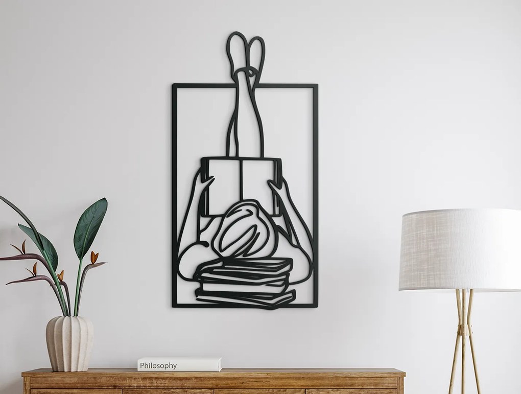 drevko Drevený obraz na stenu Dievča s knihou Rozmer obrazu: 44,5 x 23 cm, Farba dekorácie: Čierna