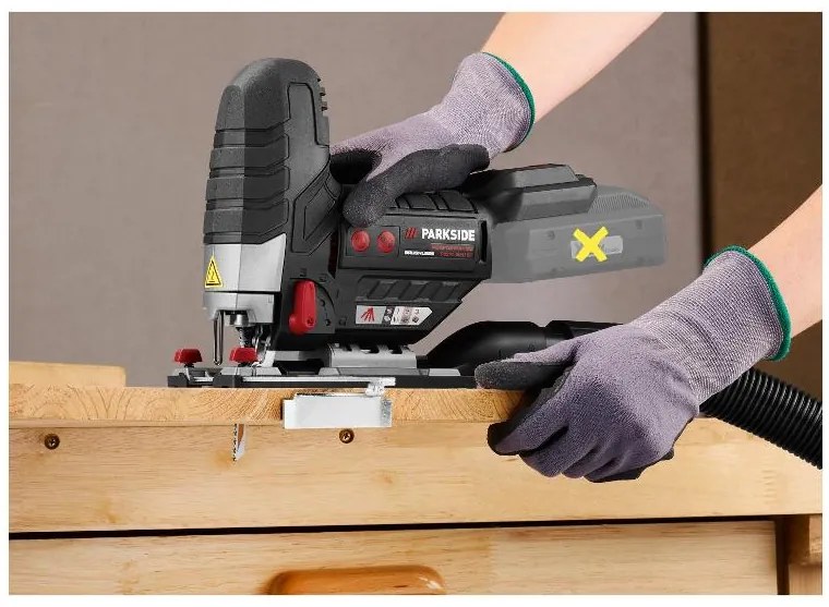 Parkside Performance® Aku priamočiara píla Psspa 20-Li E3 + Akumulátor 20 V 4 Ah + Rýchlonabíjačka 20 V 4,5A (800011295)