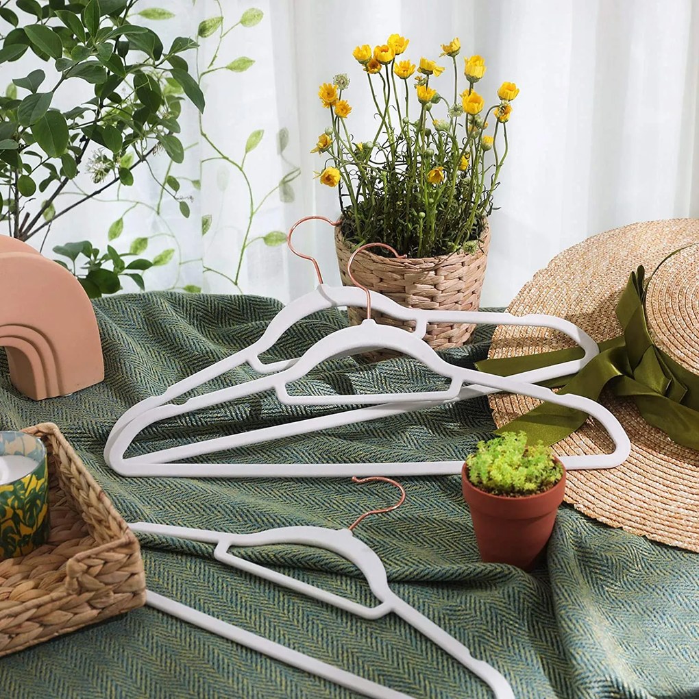 Zamatové vešiaky, protišmykové, 50 ks, biele