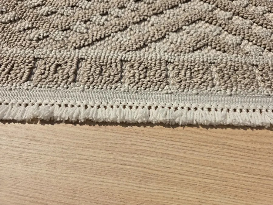 DC Koberec Milano 027 vison béžová Rozmer: 140×190 cm
