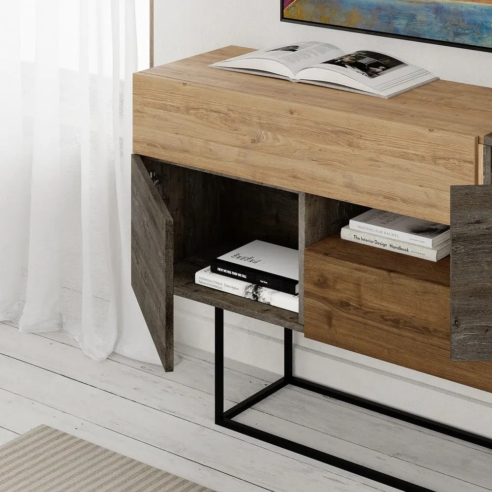 Nízka komoda v dekore duba v hnedo-prírodnej farbe 145x82 cm Titan – Marckeric