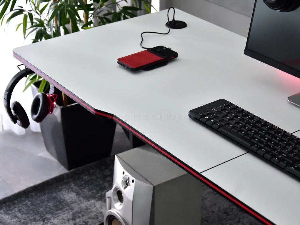 PC stolík Matts 160 (biela + čierna). Akcia -21%. Vlastná spoľahlivá doprava až k Vám domov. 1109782