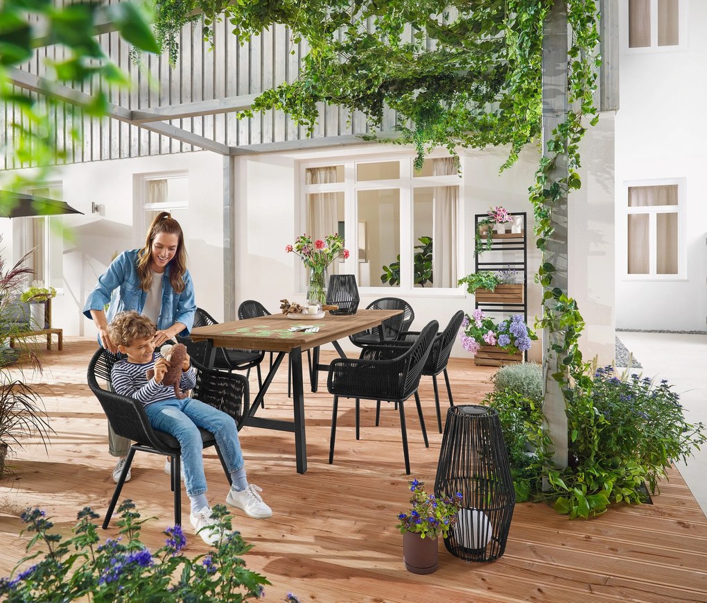 Záhradná stolička s textilným krížovým výpletom