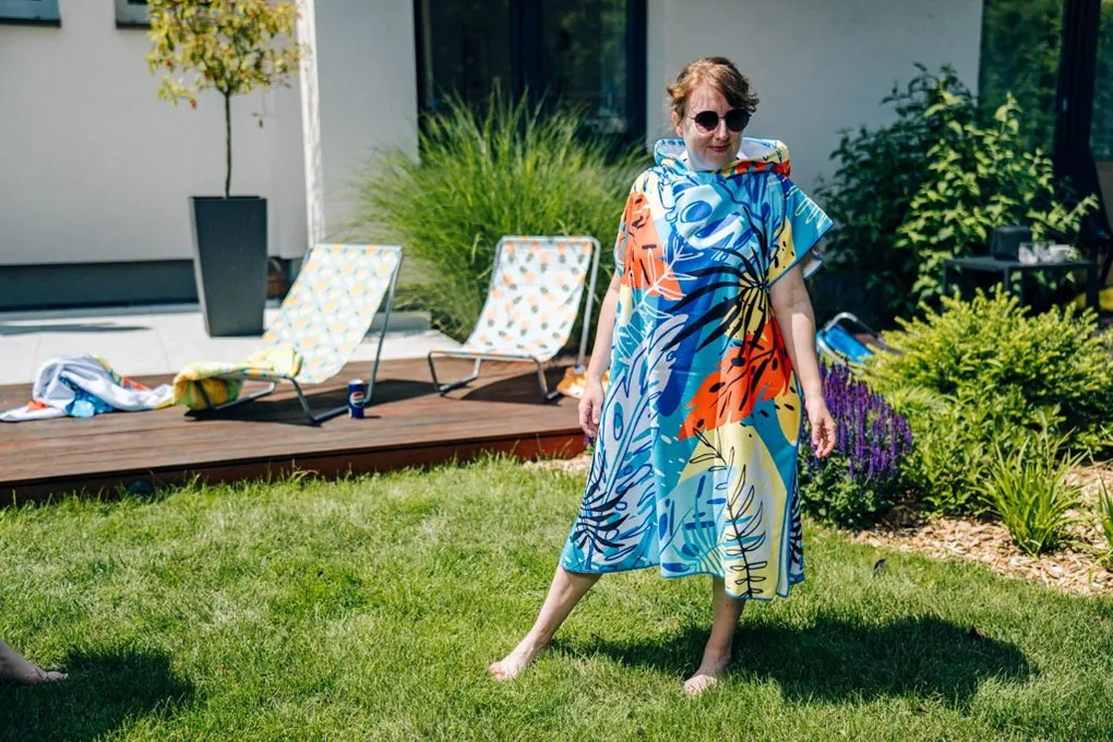 Plážový set SUMMER FRESH – osuška 100×180 cm a pončo 80×145 cm, farebný