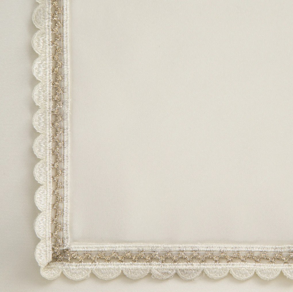 SADA 4 KS PRESTIERANIE NA STÔL LACE 30X40 CM KRÉMOVÁ