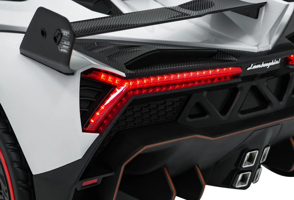 Ramiz Vozidlo Lamborghini Veneno biele