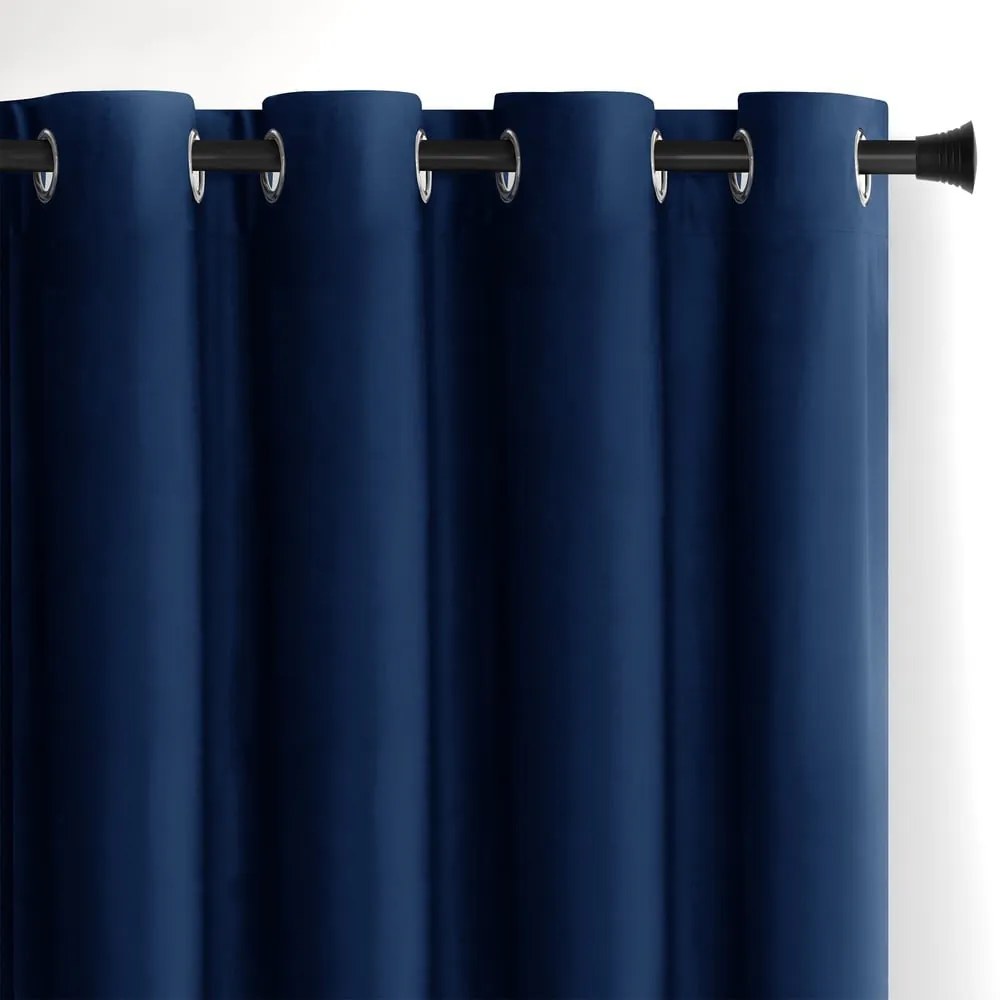 Tmavomodrý zamatový dimout záves 140x270 cm Eyelets – Restilo