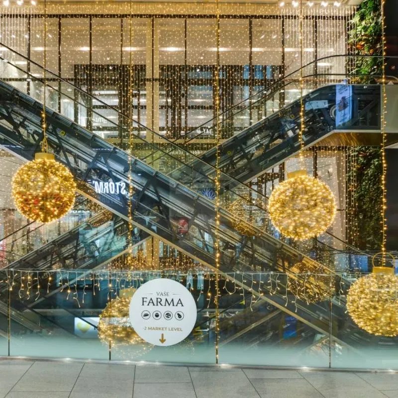 DECOLED Svetelný záves LED, 1x8 m, teplá biela s efektom Flash, 700 diód, IP67