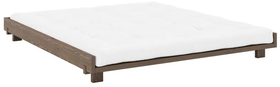 Hnedá dvojlôžková posteľ z borovicového dreva s roštom 180x200 cm Social – Karup Design