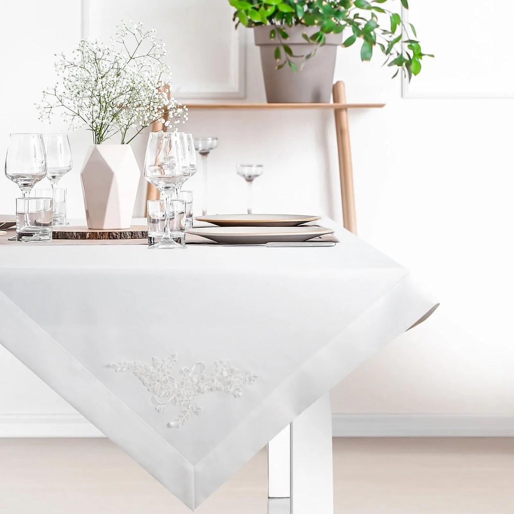 EUROFIRANY OBRUS TULIA 85X85 CM BIELA