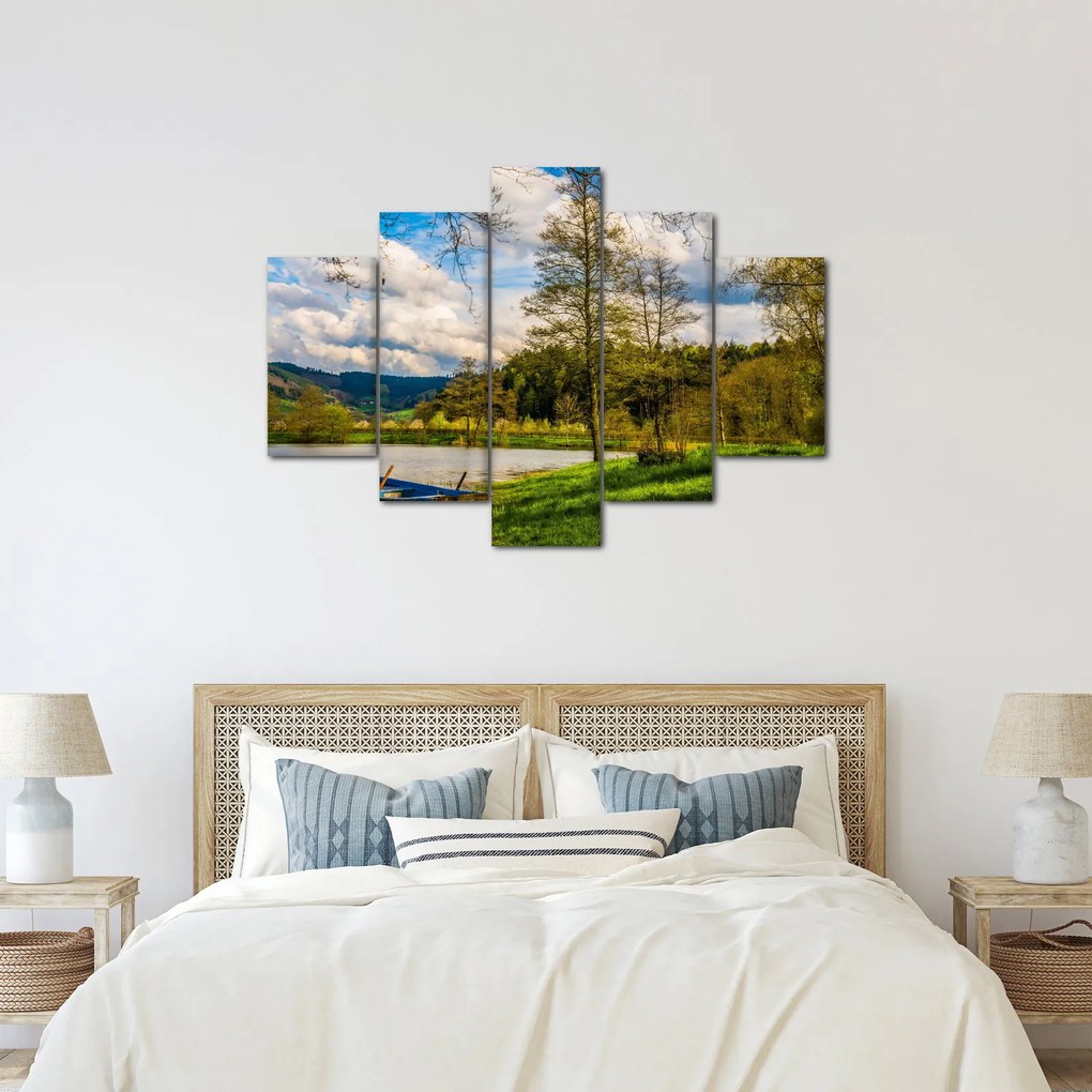 Obraz loďky pri jazere (150x105 cm)