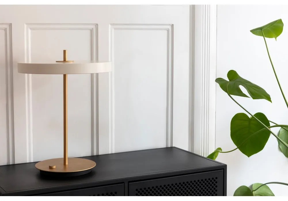 Biela LED stmievateľná stolová lampa s kovovým tienidlom (výška 41,5 cm) Asteria Table – UMAGE