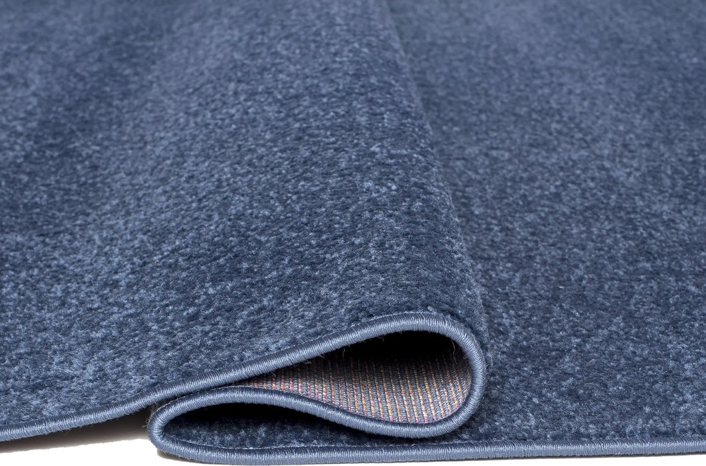 TA Koberec P113A TMAVOMODRÁ PRUŽINA Rozmer: 70x300 cm