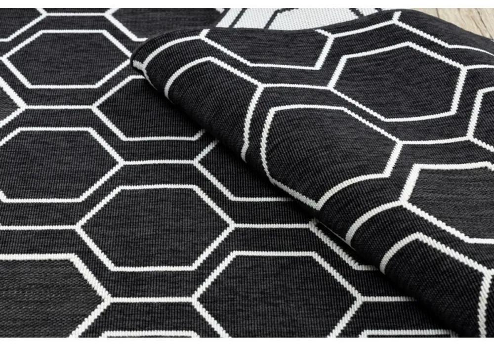 Kusový koberec Hexa čierny 140x200cm