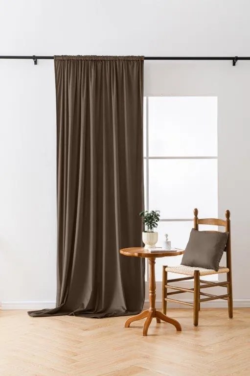 Hnedý zatemňovací záves VELVET 135x250 cm Zavesenie: Riasiaca páska