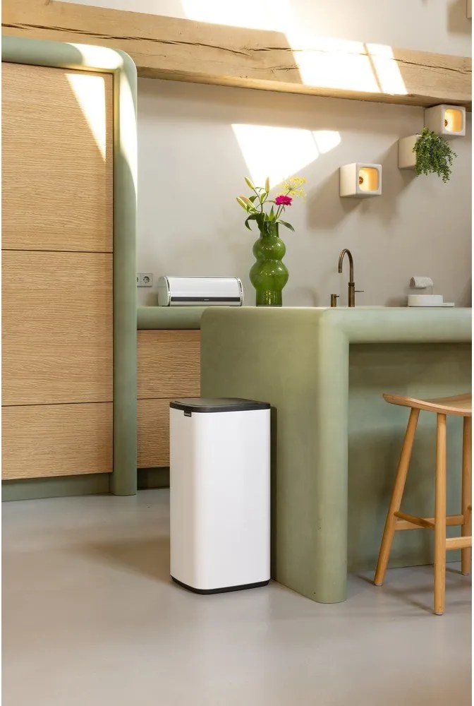 Biely dotykový oceľový odpadkový kôš 30 l Bo Touch – Brabantia