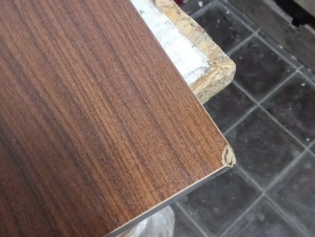 AKCIA Kovový stojan na kvety LOREDO v dekore orech, čierny II. akosť