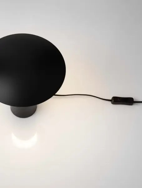 LED čierna stolná lampa Karpos