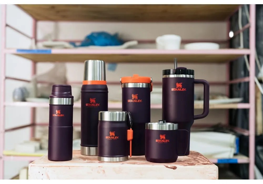 Tmavofialová termoska so slamkou z nehrdzavejúcej ocele 1,18 l Quencher H2.0 FlowState Tumbler Plum – Stanley
